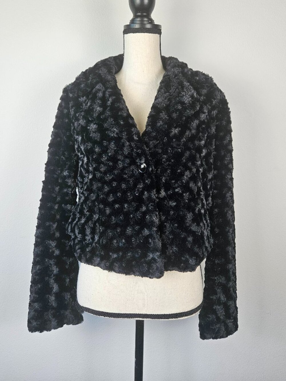 Candie's Juniors Soft Faux Fur Black Cropped Jacket Size Medium